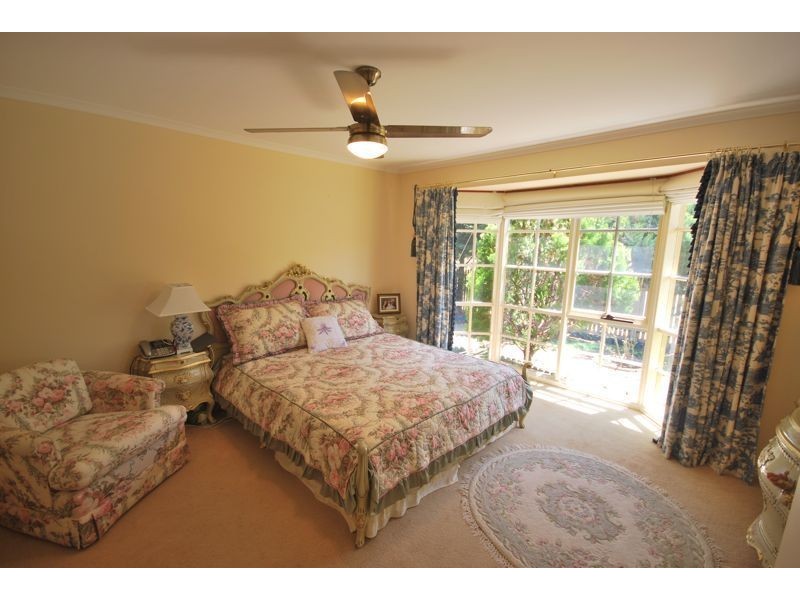 82 Lawless Drive, Cranbourne North VIC 3977