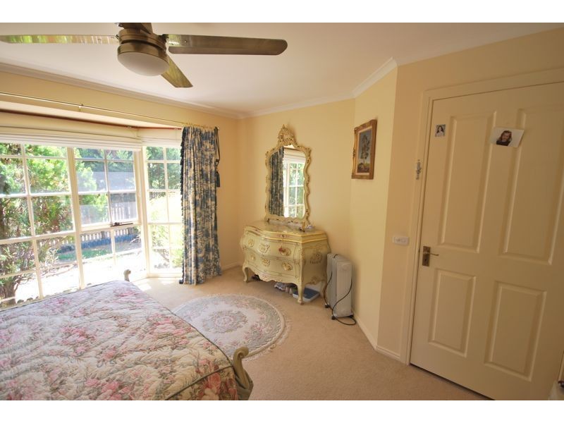 82 Lawless Drive, Cranbourne North VIC 3977