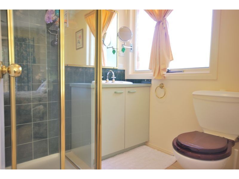 82 Lawless Drive, Cranbourne North VIC 3977