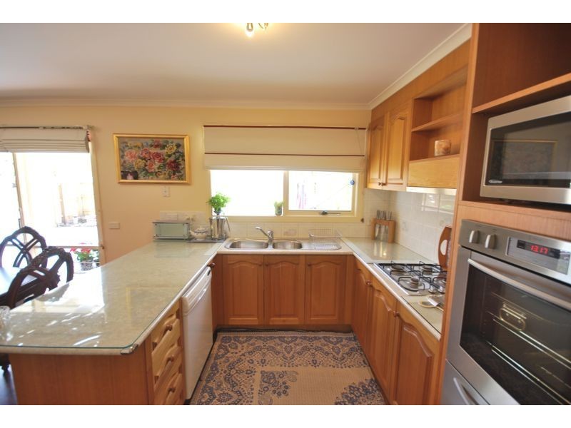 82 Lawless Drive, Cranbourne North VIC 3977