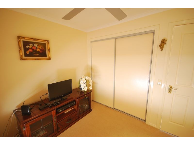 82 Lawless Drive, Cranbourne North VIC 3977