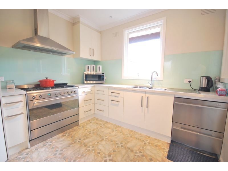 24 Bakers Road, Clyde VIC 3978