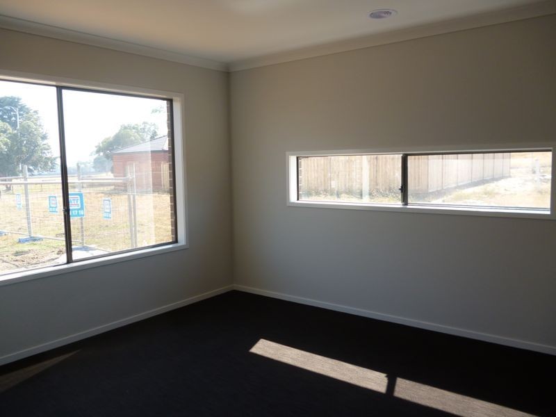 9 Scenic Drive, Clyde VIC 3978