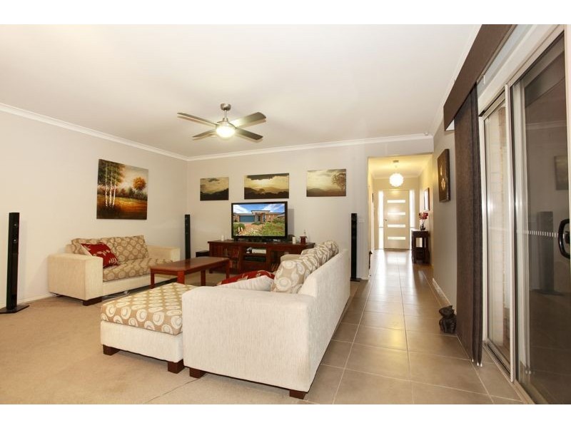 4 Yellowgum Avenue, Lyndhurst VIC 3975