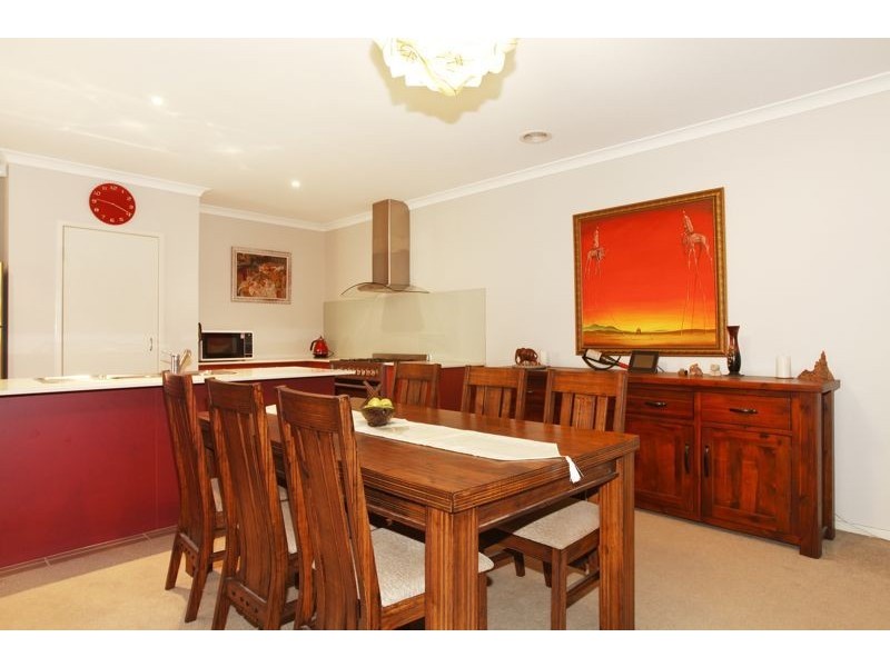 4 Yellowgum Avenue, Lyndhurst VIC 3975