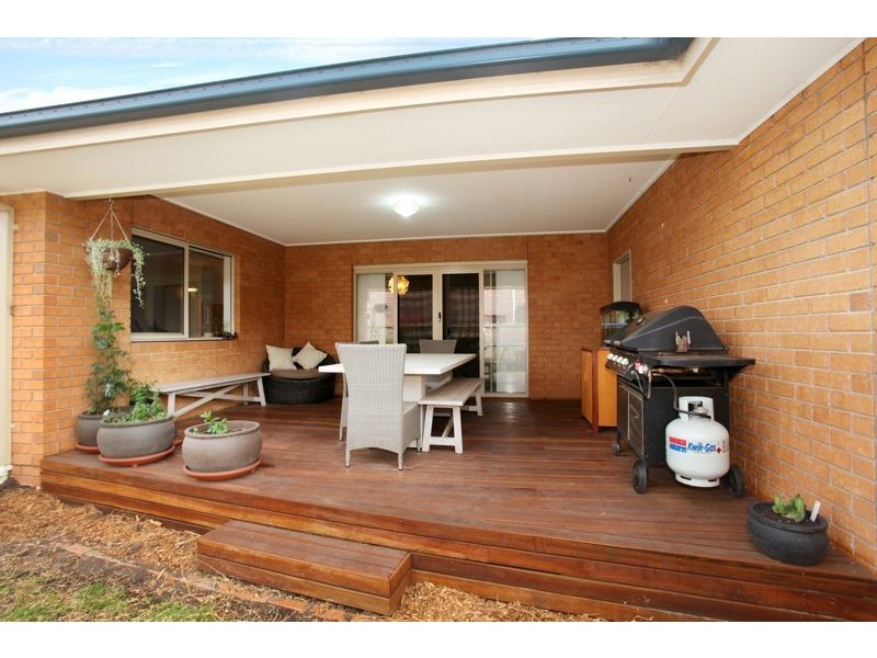 4 Yellowgum Avenue, Lyndhurst VIC 3975