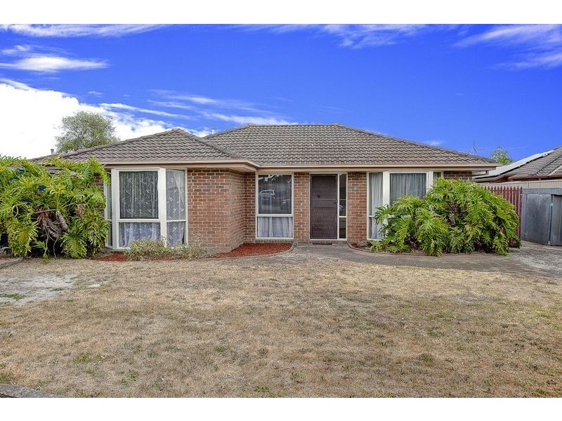 11 Peppercorn Court, Cranbourne North VIC 3977