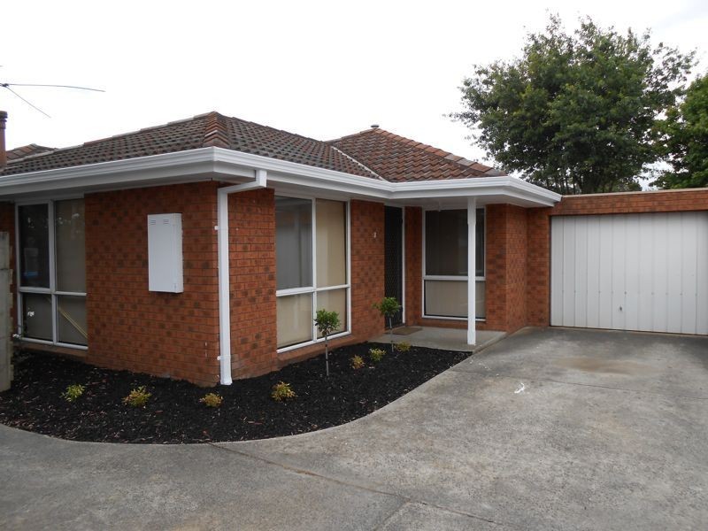 3/8 Lyall Street, Cranbourne VIC 3977