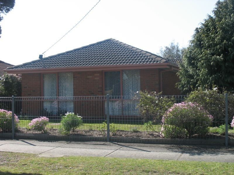 3 Lawson Close, Cranbourne VIC 3977