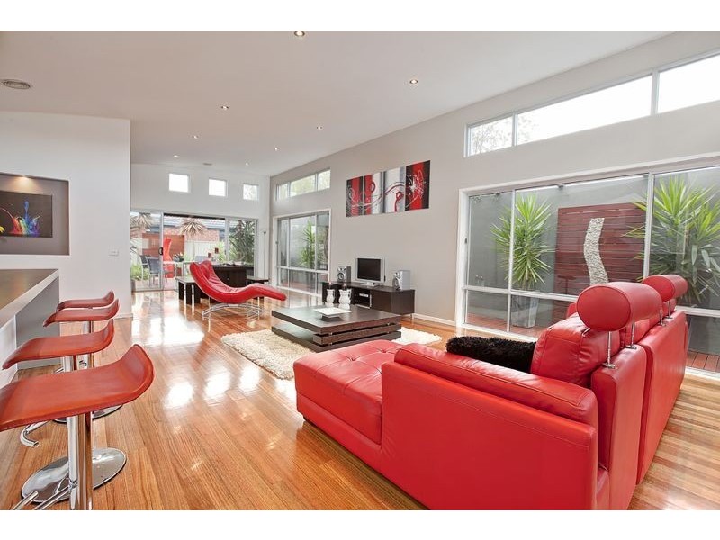 7 Aston Glade, Cranbourne East VIC 3977