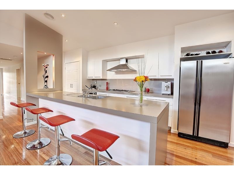 7 Aston Glade, Cranbourne East VIC 3977