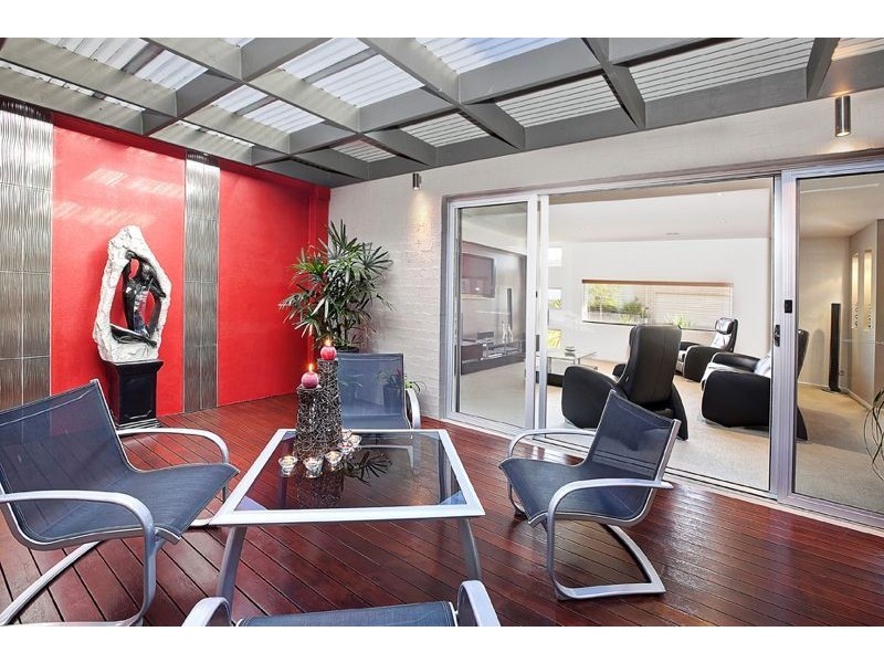 7 Aston Glade, Cranbourne East VIC 3977