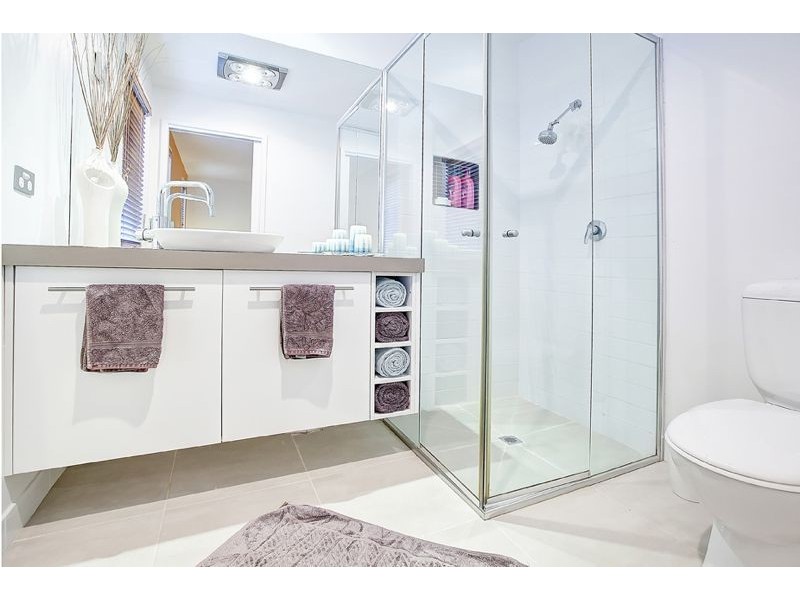 7 Aston Glade, Cranbourne East VIC 3977