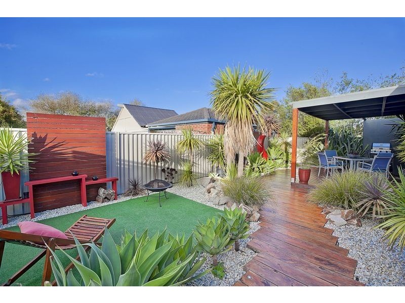 7 Aston Glade, Cranbourne East VIC 3977