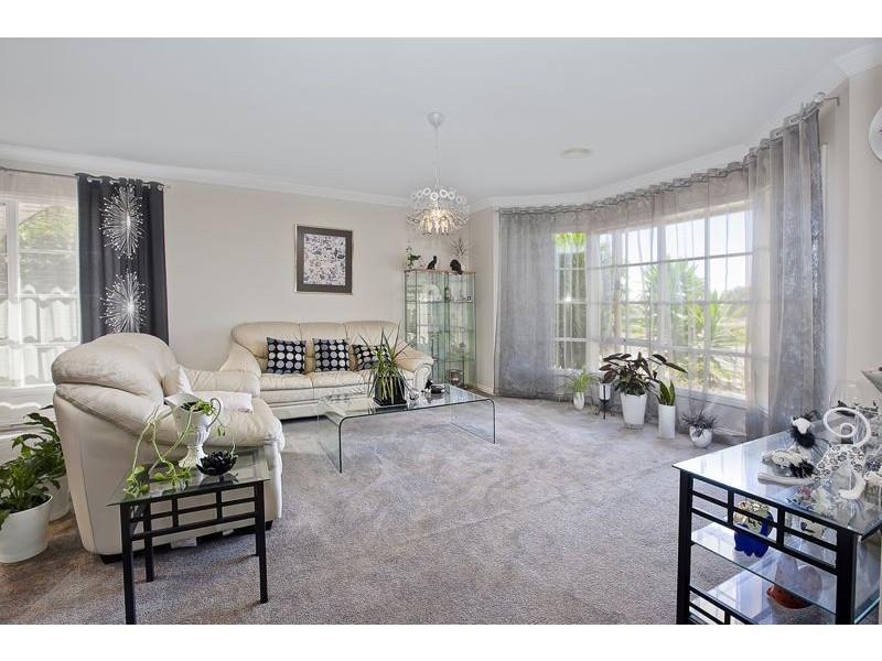 1 Hunt Club Boulevard, Cranbourne East VIC 3977