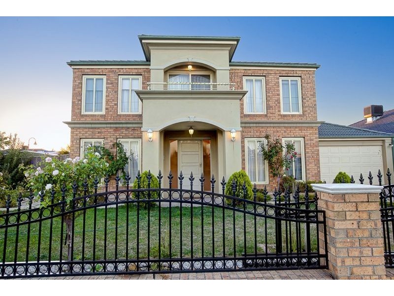 3 Ethel Turner Place, Lynbrook VIC 3975