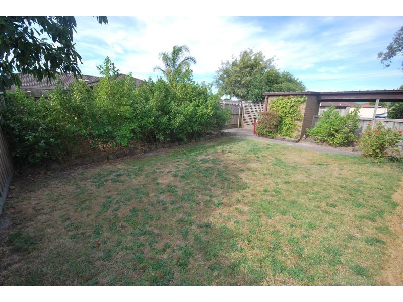 1/1 Fairfield Street, Cranbourne VIC 3977