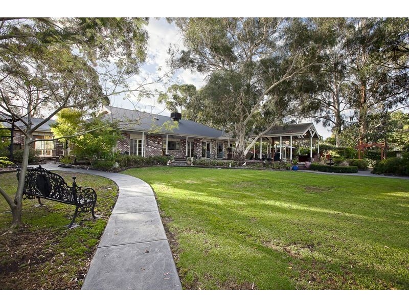 38 Mayfield Road, Cranbourne East VIC 3977