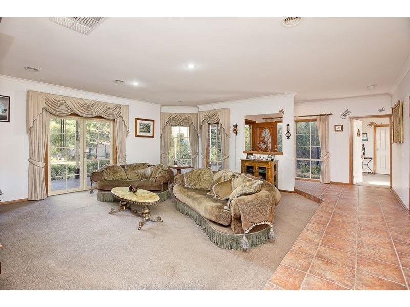 38 Mayfield Road, Cranbourne East VIC 3977