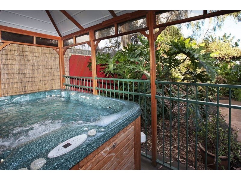 38 Mayfield Road, Cranbourne East VIC 3977