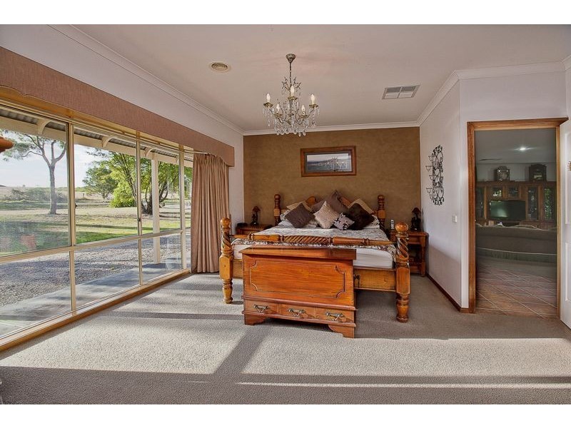 38 Mayfield Road, Cranbourne East VIC 3977