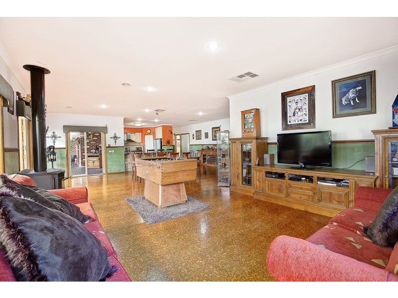 38 Mayfield Road, Cranbourne East VIC 3977