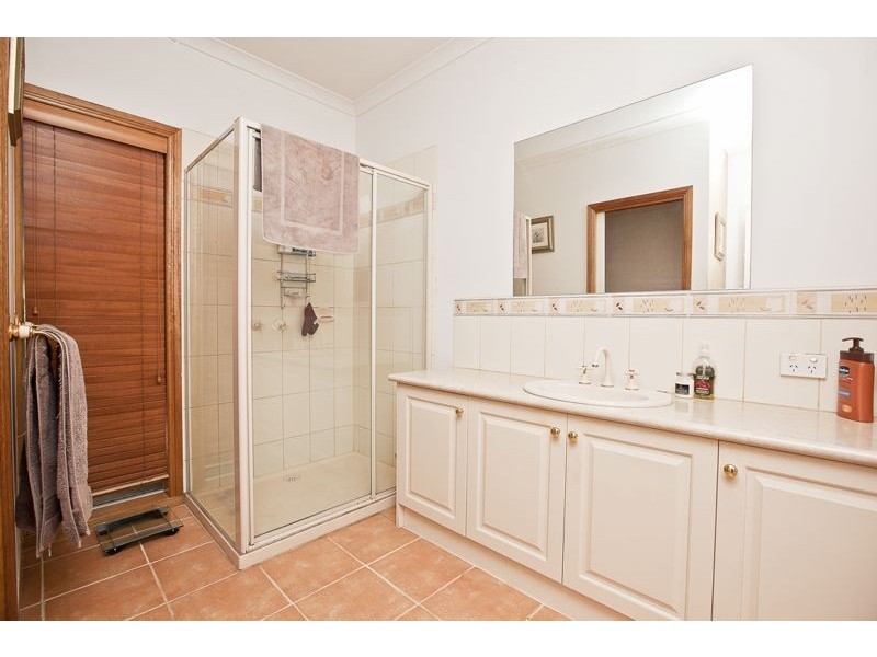 38 Mayfield Road, Cranbourne East VIC 3977