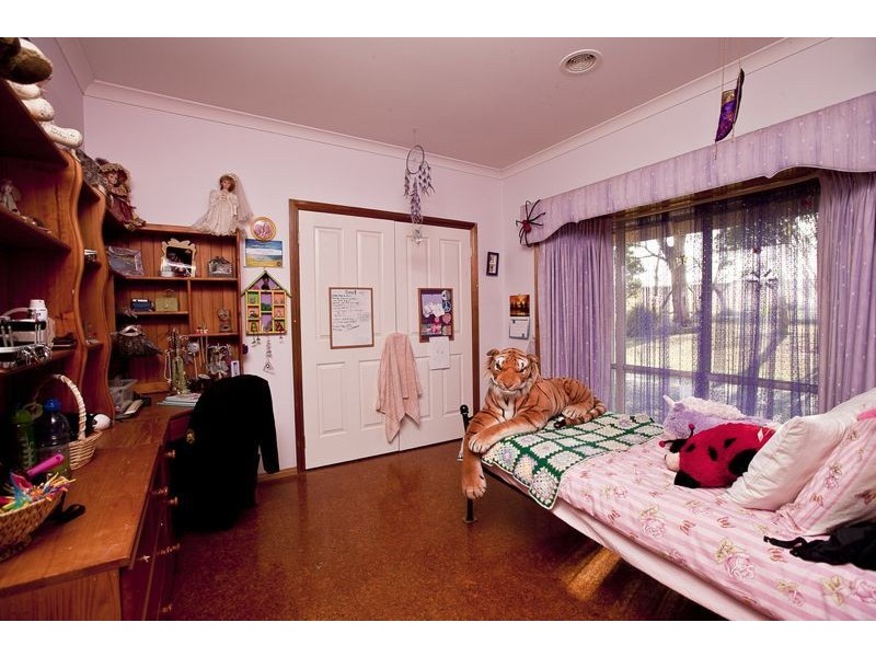 38 Mayfield Road, Cranbourne East VIC 3977