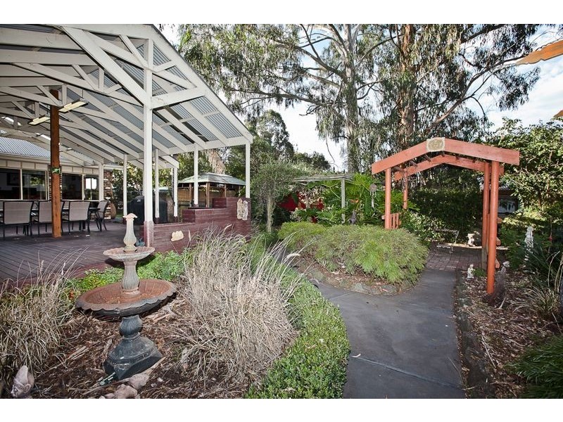 38 Mayfield Road, Cranbourne East VIC 3977