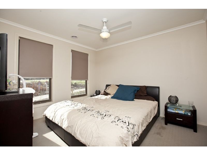 1 Pallyang Lane, Cranbourne East VIC 3977