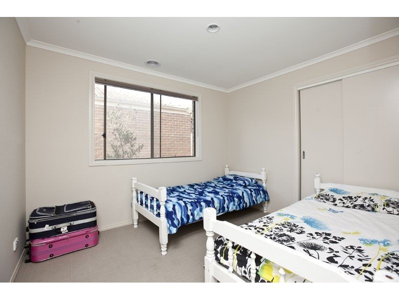 1 Pallyang Lane, Cranbourne East VIC 3977