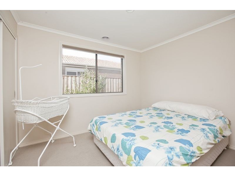 1 Pallyang Lane, Cranbourne East VIC 3977