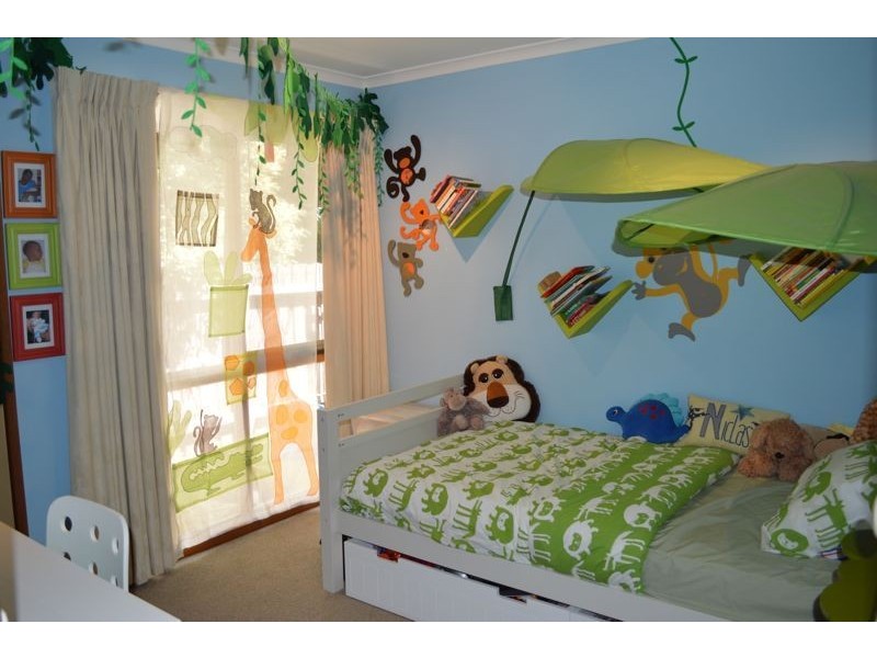 90 Courtenay Avenue, Cranbourne North VIC 3977