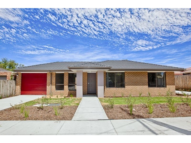 1/8 William Street, Cranbourne VIC 3977