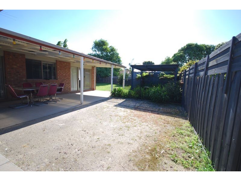 12 Reginald Court, Cranbourne West VIC 3977