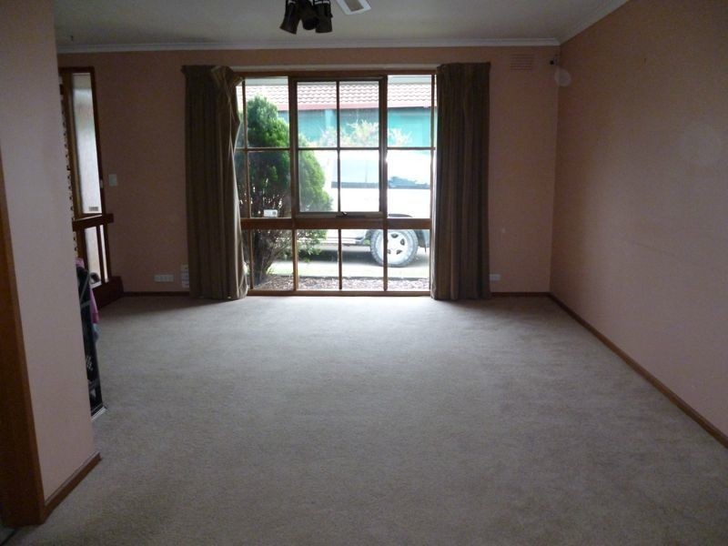 59 Lamont Crescent, Cranbourne VIC 3977