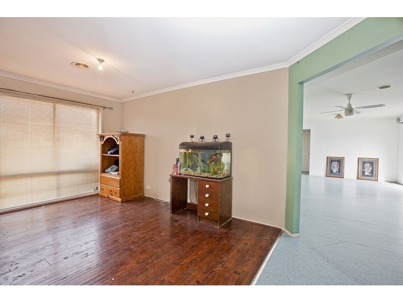 25 Jessie Street, Cranbourne North VIC 3977