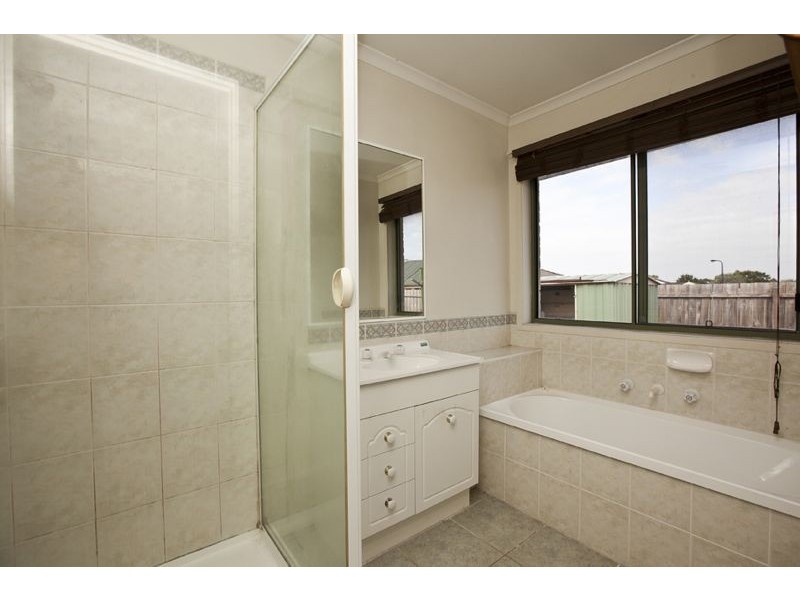 25 Jessie Street, Cranbourne North VIC 3977