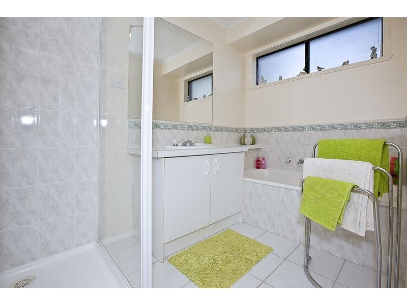 5 Landau Court, Cranbourne North VIC 3977