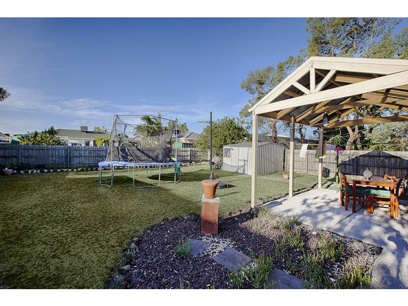 5 Landau Court, Cranbourne North VIC 3977