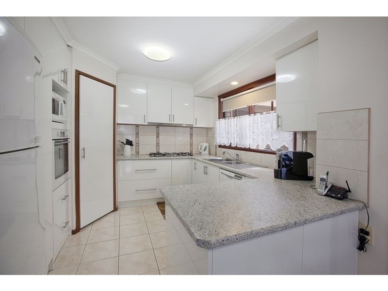 3 Joseph Banks Crescent, Cranbourne VIC 3977