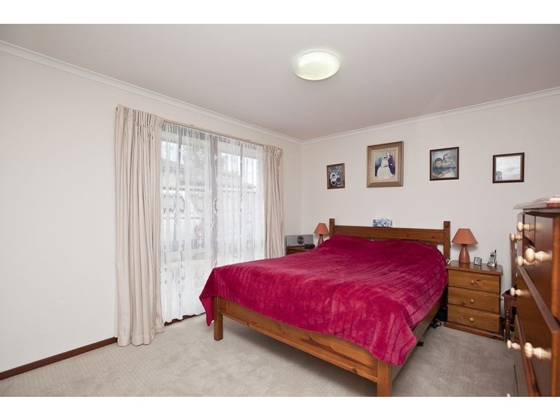 3 Joseph Banks Crescent, Cranbourne VIC 3977