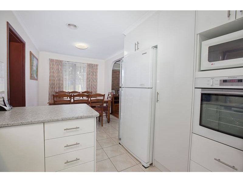 3 Joseph Banks Crescent, Cranbourne VIC 3977