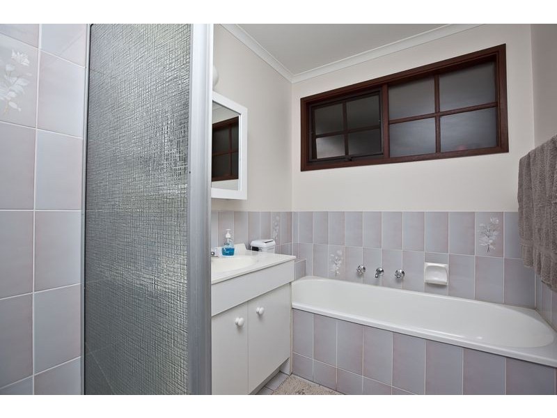 3 Joseph Banks Crescent, Cranbourne VIC 3977