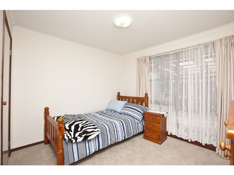 3 Joseph Banks Crescent, Cranbourne VIC 3977