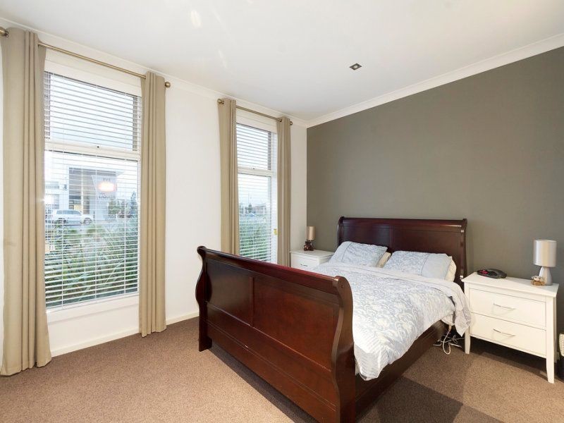 8 Aspect Lane, Cranbourne North VIC 3977