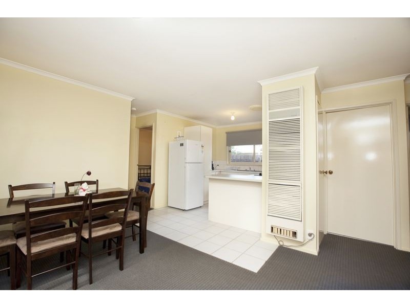 1/11 Tinara Court, Cranbourne VIC 3977