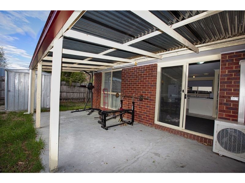 1/11 Tinara Court, Cranbourne VIC 3977