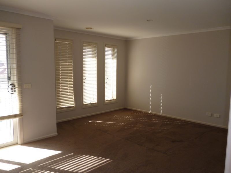 5 Sunhill Way, Berwick VIC 3806