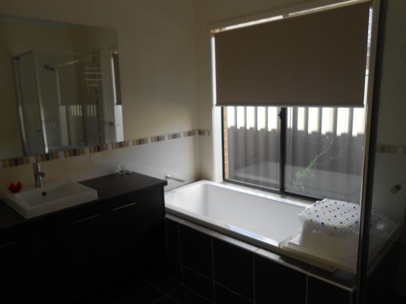 14 Ardent Crescent, Cranbourne East VIC 3977